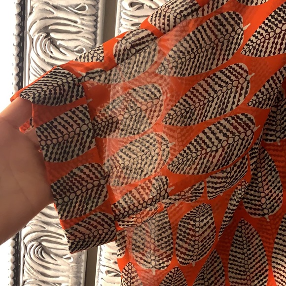 Orange black and white leaf print flowy top - Picture 5 of 8